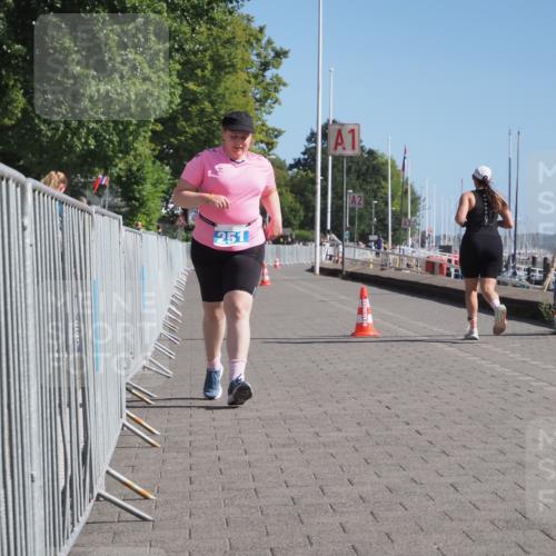 17.08.2025 - KN Förde Triathlon 2025 KatJ http://msf.ph/oto/8591500 17.08.2025 10:53:39 Laufen 251 meine-sportfotos.de