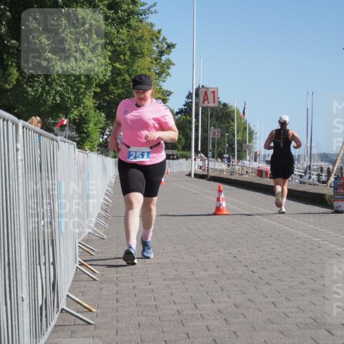 17.08.2025 - KN Förde Triathlon 2025 KatJ http://msf.ph/oto/8591507 17.08.2025 10:53:40 Laufen 251 meine-sportfotos.de