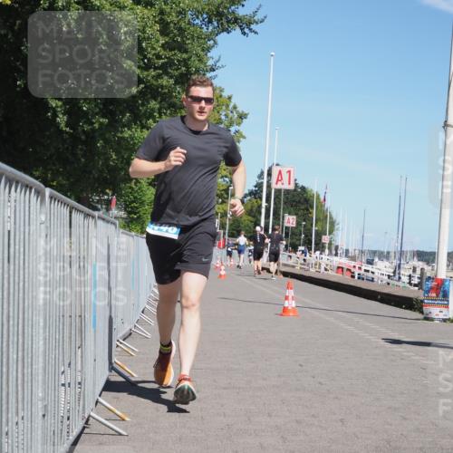 17.08.2025 - KN Förde Triathlon 2025 KatJ http://msf.ph/oto/8591508 17.08.2025 13:37:29 Laufen 448, 467 meine-sportfotos.de