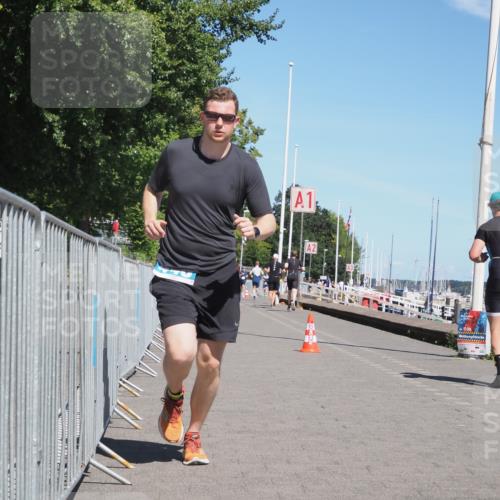 17.08.2025 - KN Förde Triathlon 2025 KatJ http://msf.ph/oto/8591522 17.08.2025 13:37:29 Laufen 448, 467 meine-sportfotos.de