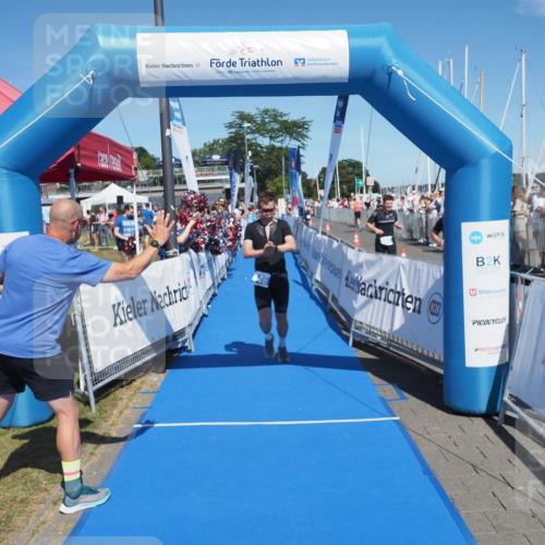 17.08.2025 - KN Förde Triathlon 2025 MichiJ http://msf.ph/oto/8591527 17.08.2025 13:51:24 Laufen 446, 473 meine-sportfotos.de