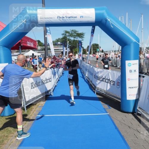 17.08.2025 - KN Förde Triathlon 2025 MichiJ http://msf.ph/oto/8591533 17.08.2025 13:51:24 Laufen 446, 473 meine-sportfotos.de