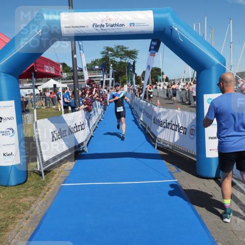 17.08.2025 - KN Förde Triathlon 2025 MichiJ http://msf.ph/oto/8591623 17.08.2025 13:51:27 Laufen 446, 473 meine-sportfotos.de
