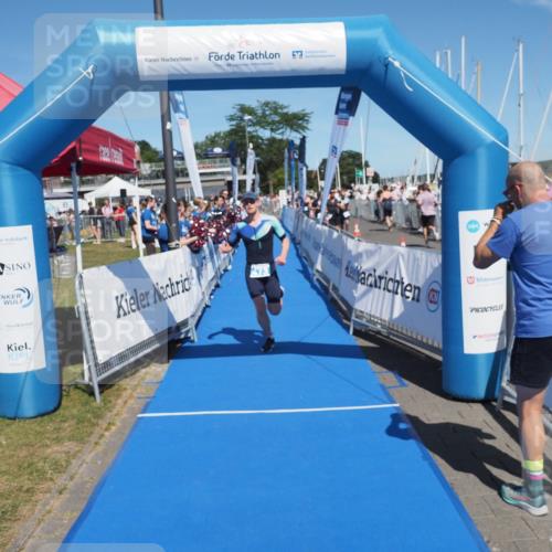 17.08.2025 - KN Förde Triathlon 2025 MichiJ http://msf.ph/oto/8591645 17.08.2025 13:51:28 Laufen 446, 473 meine-sportfotos.de