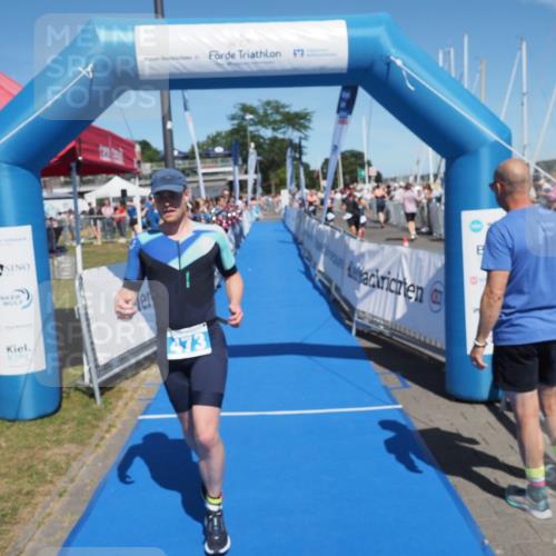 17.08.2025 - KN Förde Triathlon 2025 MichiJ http://msf.ph/oto/8591691 17.08.2025 13:51:29 Laufen 446, 473 meine-sportfotos.de