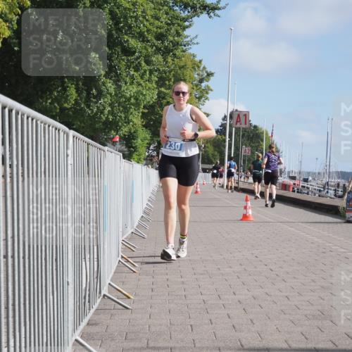 17.08.2025 - KN Förde Triathlon 2025 KatJ http://msf.ph/oto/8591732 17.08.2025 10:19:14 Laufen 230 meine-sportfotos.de