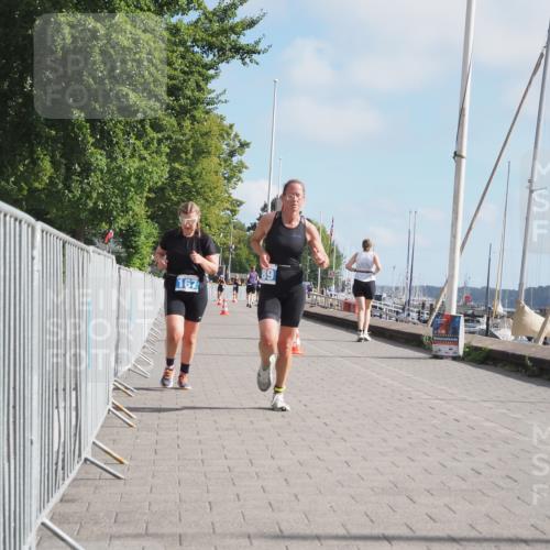 17.08.2025 - KN Förde Triathlon 2025 KatJ http://msf.ph/oto/8591871 17.08.2025 10:19:28 Laufen 167, 189, 212 meine-sportfotos.de