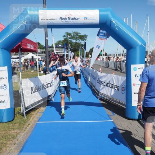 17.08.2025 - KN Förde Triathlon 2025 MichiJ http://msf.ph/oto/8591887 17.08.2025 13:51:43 Laufen 416, 460 meine-sportfotos.de