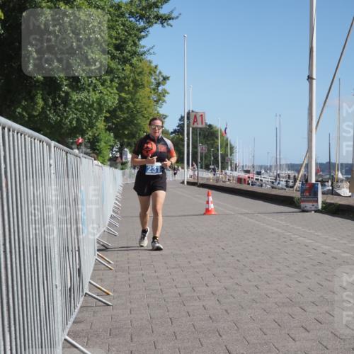 17.08.2025 - KN Förde Triathlon 2025 KatJ http://msf.ph/oto/8592071 17.08.2025 10:58:16 Laufen 231 meine-sportfotos.de