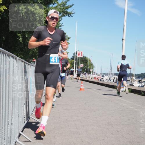 17.08.2025 - KN Förde Triathlon 2025 KatJ http://msf.ph/oto/8592232 17.08.2025 13:38:02 Laufen 397, 417, 436, 442, 529 meine-sportfotos.de