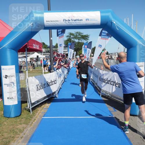 17.08.2025 - KN Förde Triathlon 2025 MichiJ http://msf.ph/oto/8592242 17.08.2025 13:52:17 Laufen 471, 501 meine-sportfotos.de