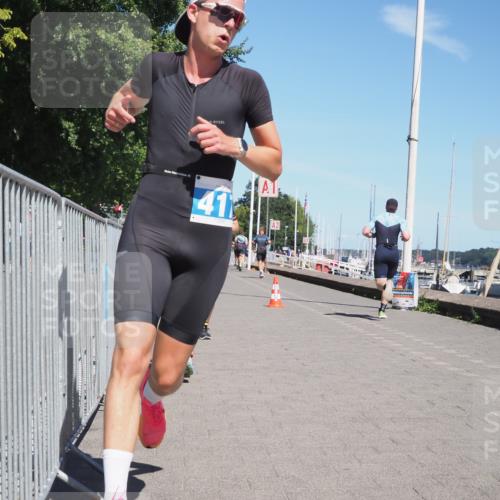 17.08.2025 - KN Förde Triathlon 2025 KatJ http://msf.ph/oto/8592251 17.08.2025 13:38:02 Laufen 397, 417, 436, 442, 529 meine-sportfotos.de