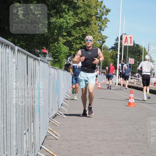 17.08.2025 - KN Förde Triathlon 2025 KatJ http://msf.ph/oto/8592451 17.08.2025 13:38:19 Laufen 416, 490 meine-sportfotos.de