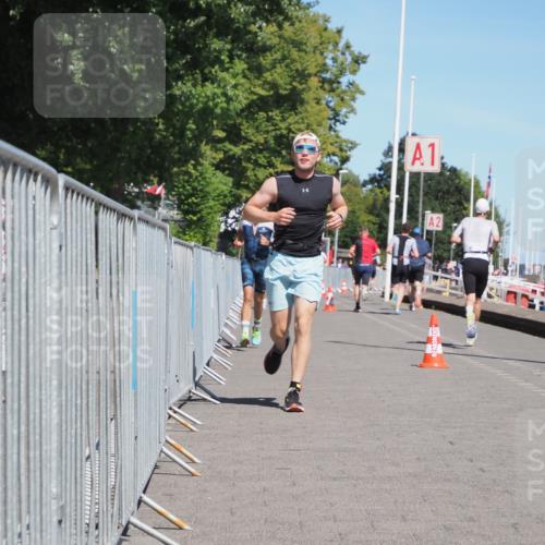 17.08.2025 - KN Förde Triathlon 2025 KatJ http://msf.ph/oto/8592457 17.08.2025 13:38:19 Laufen 416, 490 meine-sportfotos.de