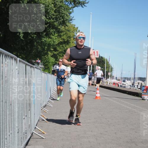 17.08.2025 - KN Förde Triathlon 2025 KatJ http://msf.ph/oto/8592522 17.08.2025 13:38:20 Laufen 416, 490 meine-sportfotos.de