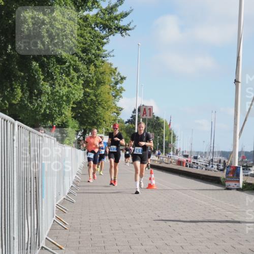 17.08.2025 - KN Förde Triathlon 2025 KatJ http://msf.ph/oto/8592544 17.08.2025 10:20:13 Laufen 117, 235, 241 meine-sportfotos.de