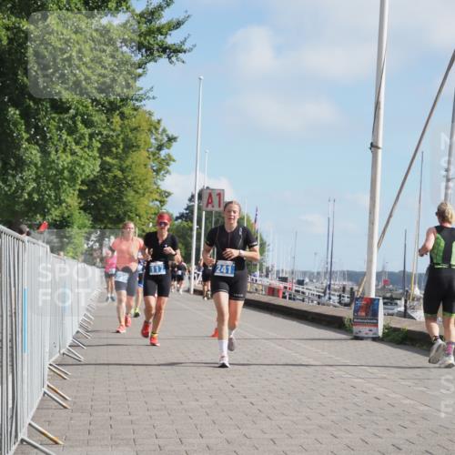 17.08.2025 - KN Förde Triathlon 2025 KatJ http://msf.ph/oto/8592581 17.08.2025 10:20:14 Laufen 110, 117, 235, 241 meine-sportfotos.de