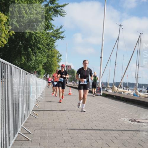 17.08.2025 - KN Förde Triathlon 2025 KatJ http://msf.ph/oto/8592625 17.08.2025 10:20:16 Laufen 110, 117, 235, 241 meine-sportfotos.de