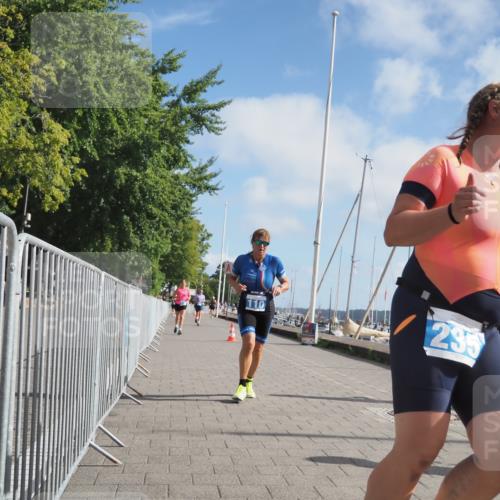 17.08.2025 - KN Förde Triathlon 2025 KatJ http://msf.ph/oto/8592763 17.08.2025 10:20:22 Laufen 110, 135, 235 meine-sportfotos.de