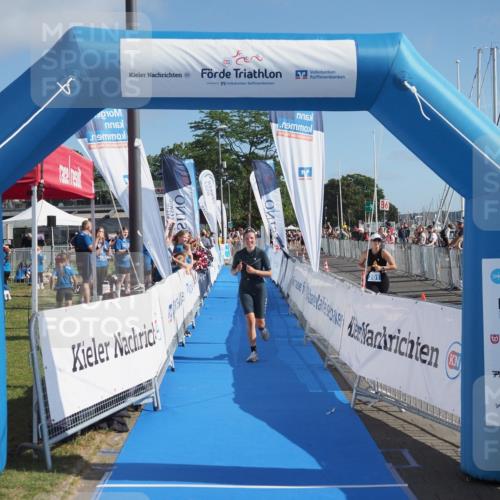 17.08.2025 - KN Förde Triathlon 2025 MichiJ http://msf.ph/oto/8593197 17.08.2025 10:36:37 Laufen 240 meine-sportfotos.de