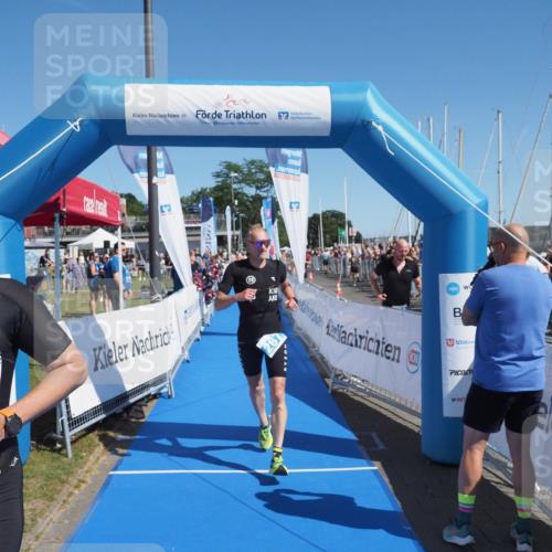 17.08.2025 - KN Förde Triathlon 2025 MichiJ http://msf.ph/oto/8593267 17.08.2025 12:00:16 Laufen 267, 269 meine-sportfotos.de