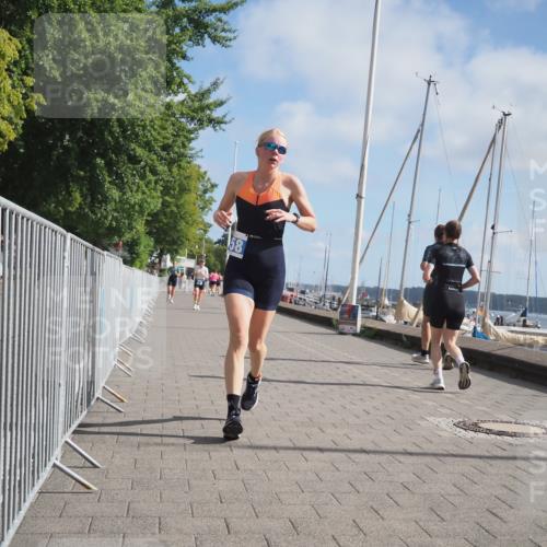 17.08.2025 - KN Förde Triathlon 2025 KatJ http://msf.ph/oto/8593363 17.08.2025 10:20:56 Laufen 158 meine-sportfotos.de