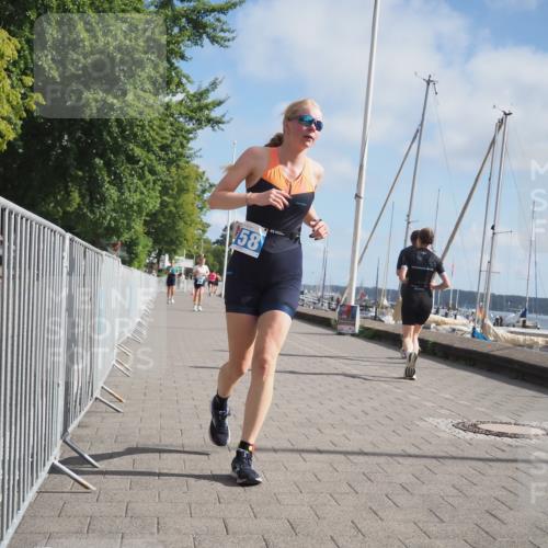 17.08.2025 - KN Förde Triathlon 2025 KatJ http://msf.ph/oto/8593379 17.08.2025 10:20:57 Laufen 158 meine-sportfotos.de