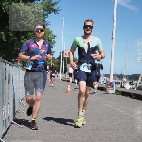 17.08.2025 - KN Förde Triathlon 2025 KatJ http://msf.ph/oto/8593477 17.08.2025 13:39:19 Laufen 423, 450, 471, 502, 541 meine-sportfotos.de