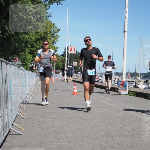 17.08.2025 - KN Förde Triathlon 2025 KatJ http://msf.ph/oto/8593568 17.08.2025 13:39:24 Laufen 471, 502 meine-sportfotos.de