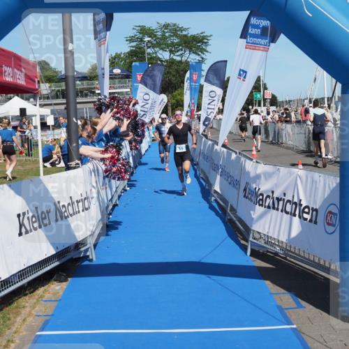 17.08.2025 - KN Förde Triathlon 2025 MichiJ http://msf.ph/oto/8593694 17.08.2025 13:54:07 Laufen 437, 513 meine-sportfotos.de