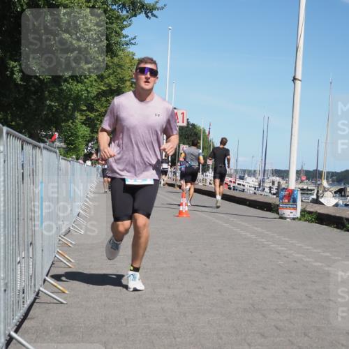 17.08.2025 - KN Förde Triathlon 2025 KatJ http://msf.ph/oto/8593724 17.08.2025 13:39:35 Laufen 504 meine-sportfotos.de