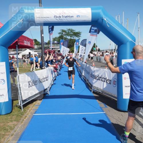 17.08.2025 - KN Förde Triathlon 2025 MichiJ http://msf.ph/oto/8593739 17.08.2025 13:54:08 Laufen 437, 513 meine-sportfotos.de