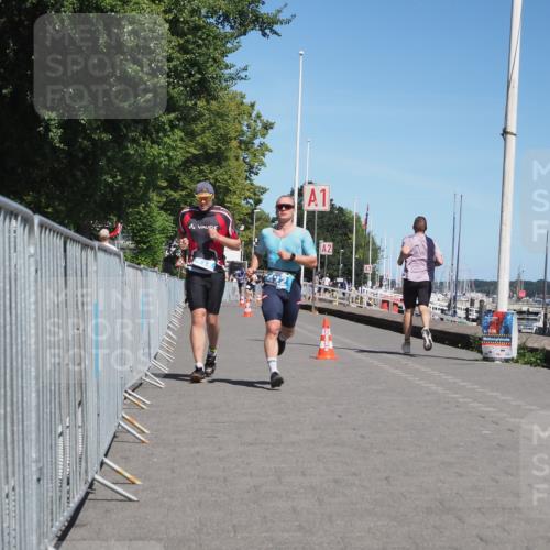 17.08.2025 - KN Förde Triathlon 2025 KatJ http://msf.ph/oto/8593860 17.08.2025 13:39:44 Laufen 412, 422 meine-sportfotos.de