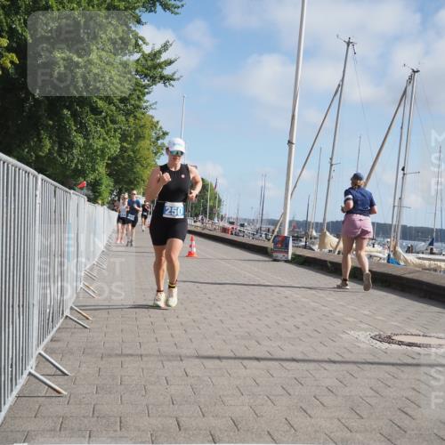 17.08.2025 - KN Förde Triathlon 2025 KatJ http://msf.ph/oto/8593885 17.08.2025 10:21:57 Laufen 120, 126, 148, 153, 224, 250 meine-sportfotos.de