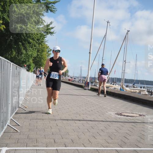 17.08.2025 - KN Förde Triathlon 2025 KatJ http://msf.ph/oto/8593913 17.08.2025 10:21:57 Laufen 120, 126, 148, 153, 224, 250 meine-sportfotos.de