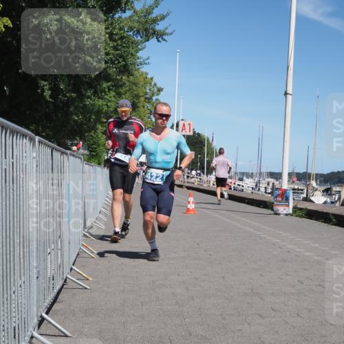 17.08.2025 - KN Förde Triathlon 2025 KatJ http://msf.ph/oto/8593915 17.08.2025 13:39:46 Laufen 412, 422 meine-sportfotos.de