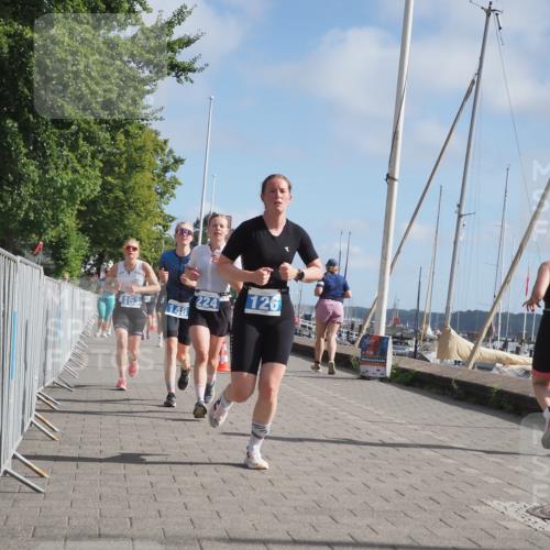 17.08.2025 - KN Förde Triathlon 2025 KatJ http://msf.ph/oto/8593976 17.08.2025 10:22:01 Laufen 126, 147, 148, 153, 166, 224, 250 meine-sportfotos.de