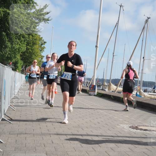 17.08.2025 - KN Förde Triathlon 2025 KatJ http://msf.ph/oto/8593986 17.08.2025 10:22:01 Laufen 126, 147, 148, 153, 166, 224, 250 meine-sportfotos.de