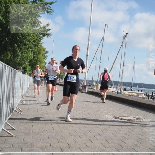 17.08.2025 - KN Förde Triathlon 2025 KatJ http://msf.ph/oto/8593997 17.08.2025 10:22:01 Laufen 126, 147, 148, 153, 166, 224, 250 meine-sportfotos.de