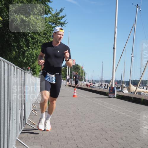 17.08.2025 - KN Förde Triathlon 2025 KatJ http://msf.ph/oto/8594153 17.08.2025 11:39:32 Laufen 265, 267 meine-sportfotos.de