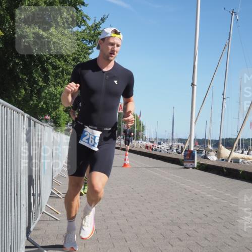 17.08.2025 - KN Förde Triathlon 2025 KatJ http://msf.ph/oto/8594160 17.08.2025 11:39:32 Laufen 265, 267 meine-sportfotos.de