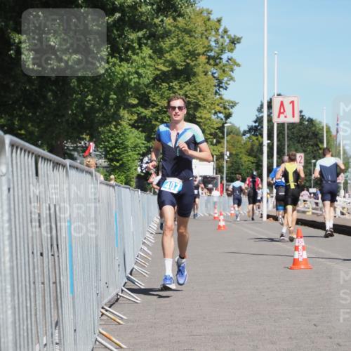 17.08.2025 - KN Förde Triathlon 2025 KatJ http://msf.ph/oto/8594372 17.08.2025 13:40:15 Laufen 407, 437 meine-sportfotos.de