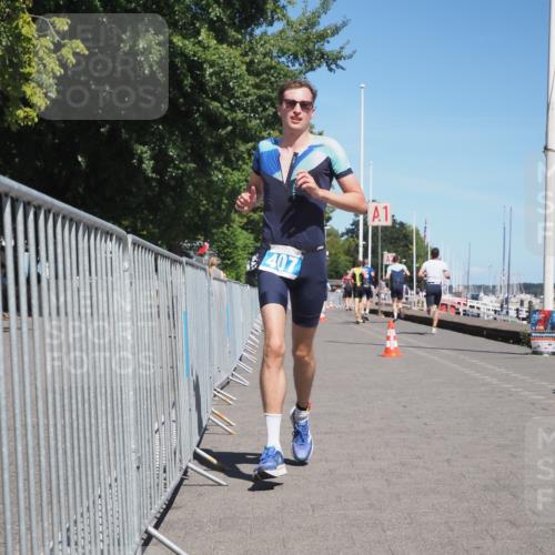 17.08.2025 - KN Förde Triathlon 2025 KatJ http://msf.ph/oto/8594438 17.08.2025 13:40:17 Laufen 407, 475 meine-sportfotos.de
