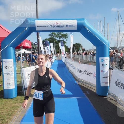 17.08.2025 - KN Förde Triathlon 2025 MichiJ http://msf.ph/oto/8594813 17.08.2025 10:38:43 Laufen 215 meine-sportfotos.de