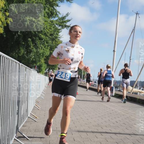 17.08.2025 - KN Förde Triathlon 2025 KatJ http://msf.ph/oto/8594873 17.08.2025 10:23:06 Laufen 118, 221, 249 meine-sportfotos.de