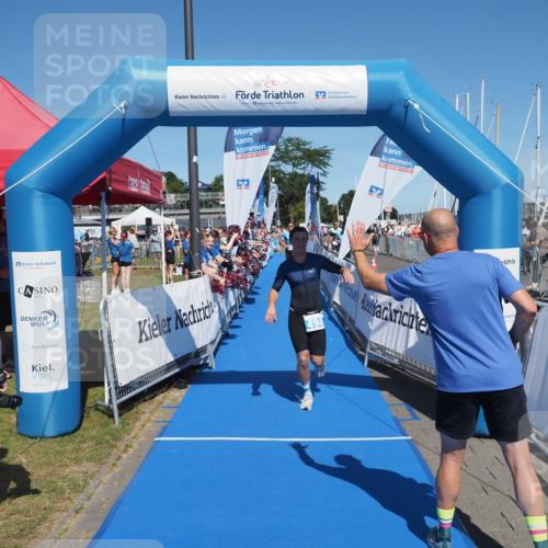 17.08.2025 - KN Förde Triathlon 2025 MichiJ http://msf.ph/oto/8595100 17.08.2025 13:56:16 Laufen 498, 532 meine-sportfotos.de