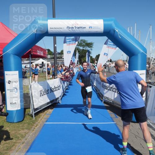 17.08.2025 - KN Förde Triathlon 2025 MichiJ http://msf.ph/oto/8595104 17.08.2025 13:56:16 Laufen 498, 532 meine-sportfotos.de