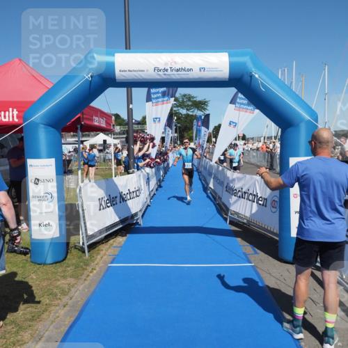 17.08.2025 - KN Förde Triathlon 2025 MichiJ http://msf.ph/oto/8595186 17.08.2025 13:56:19 Laufen 498, 532 meine-sportfotos.de