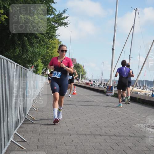 17.08.2025 - KN Förde Triathlon 2025 KatJ http://msf.ph/oto/8595266 17.08.2025 10:24:03 Laufen 137, 215, 246 meine-sportfotos.de