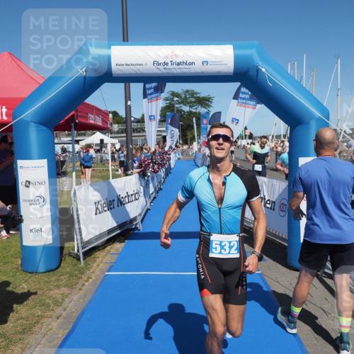 17.08.2025 - KN Förde Triathlon 2025 MichiJ http://msf.ph/oto/8595302 17.08.2025 13:56:21 Laufen 498, 532 meine-sportfotos.de